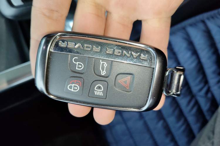 Used Land Rover Range Sport 2017 3.0 SC V6 SE Vehicle Key