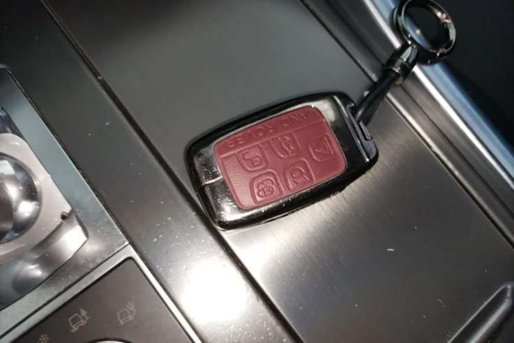 Used Land Rover Range Sport 2017 3.0 SC V6 SE Vehicle Key