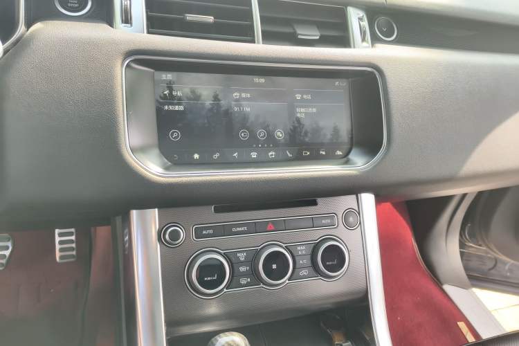 Used Land Rover Range Sport 2017 3.0 SC V6 HSE DYNAMIC Audio And AC Panel