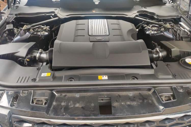 Used Land Rover Range Sport 2017 3.0 SC V6 HSE DYNAMIC Engine Bay