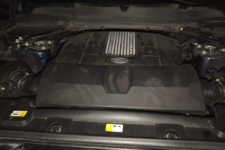 Used Land Rover Range Sport 2017 3.0 SC V6 HSE DYNAMIC Engine Bay