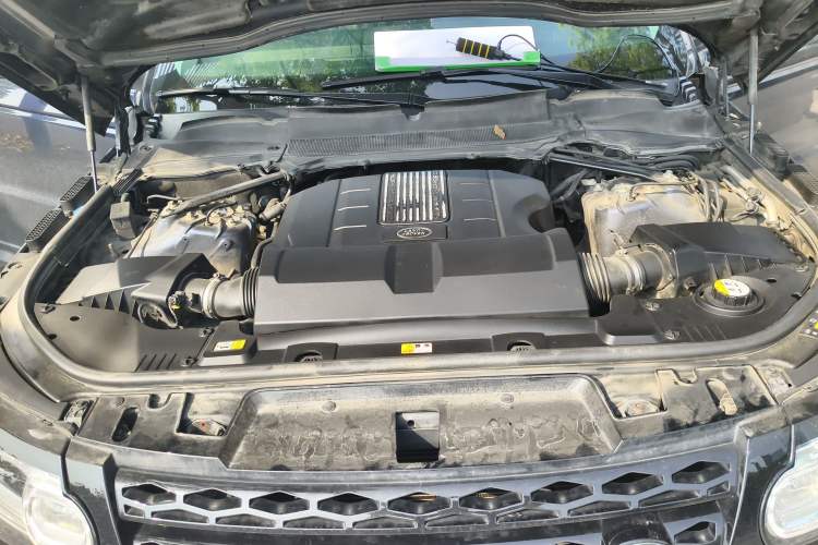 Used Land Rover Range Sport 2017 3.0 SC V6 HSE DYNAMIC Engine Bay