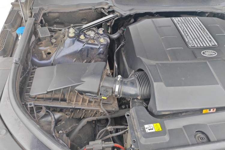 Used Land Rover Range Sport 2017 3.0 SC V6 HSE DYNAMIC Engine Bay Right