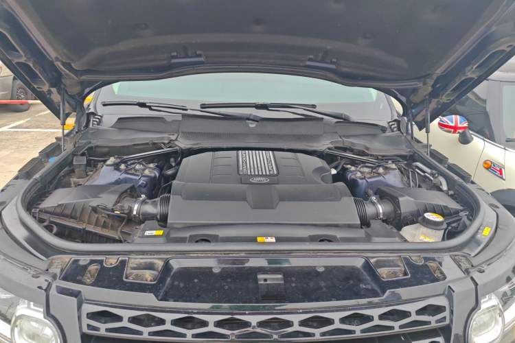 Used Land Rover Range Sport 2017 3.0 SC V6 HSE DYNAMIC Engine Bay