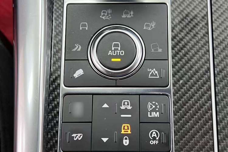 Used Land Rover Range Sport 2017 5.0 SC V8 SVR Interior 3
