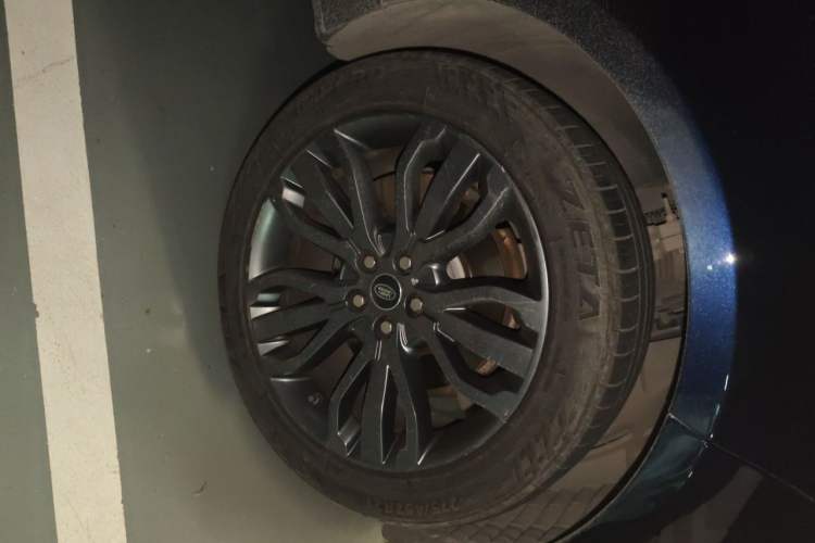 Used Land Rover Range Sport 2017 3.0 SC V6 HSE DYNAMIC Right Front Wheel Hub
