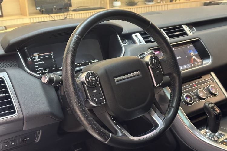 Used Land Rover Range Sport 2017 3.0 SC V6 HSE DYNAMIC Interior 1