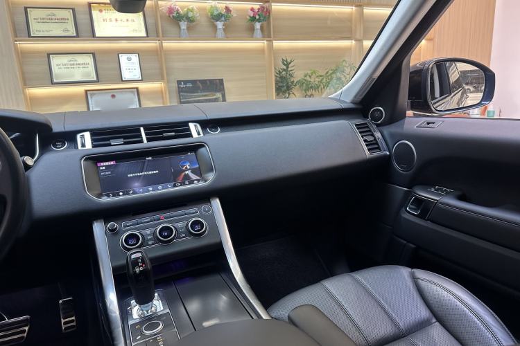 Used Land Rover Range Sport 2017 3.0 SC V6 HSE DYNAMIC Interior 14