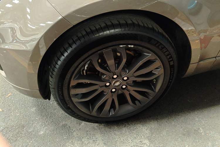 Used Land Rover Range Sport 2017 3.0 SC V6 HSE DYNAMIC Left Front Wheel Hub