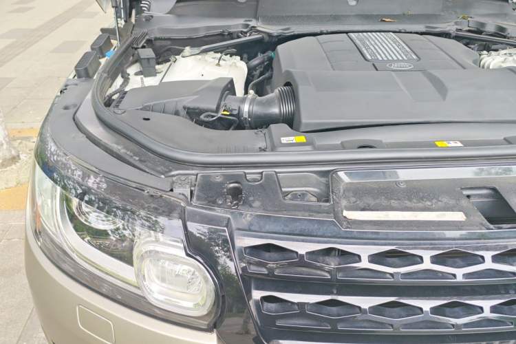 Used Land Rover Range Sport 2017 3.0 SC V6 HSE DYNAMIC Engine Bay Right