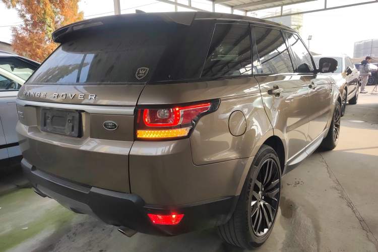 Used Land Rover Range Sport 2017 3.0 SC V6 SE Exterior 5