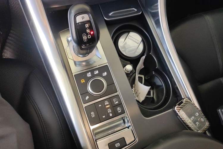 Used Land Rover Range Sport 2017 3.0 SC V6 SE Gear Lever
