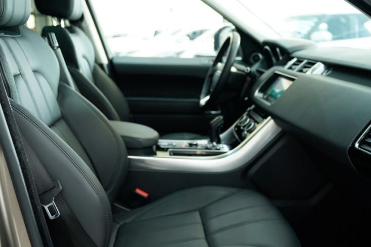 Used Land Rover Range Sport 2017 3.0 SC V6 HSE Interior 3