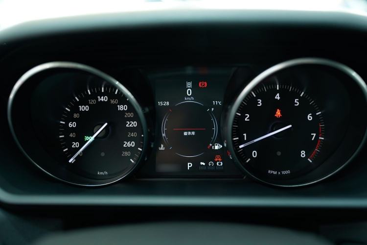 Used Land Rover Range Sport 2017 3.0 SC V6 HSE Interior 9
