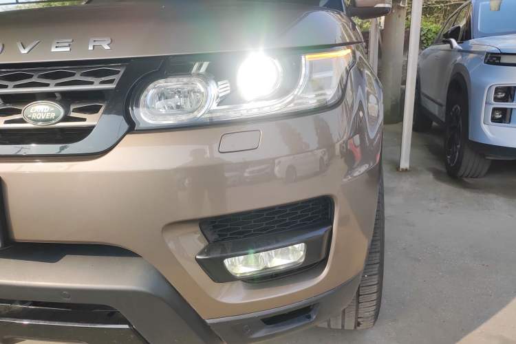 Used Land Rover Range Sport 2017 3.0 SC V6 SE Left Front Headlight