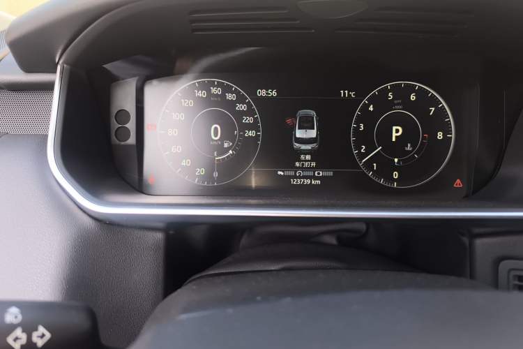 Used Land Rover Range Sport 2017 3.0 SC V6 HSE DYNAMIC Odometer Close Up