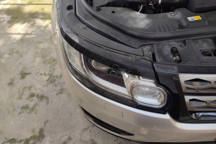 Used Land Rover Range Sport 2017 3.0 SC V6 SE Right Front Headlight