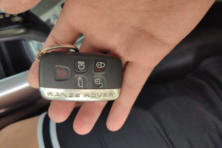 Used Land Rover Range Sport 2017 3.0 SC V6 SE Vehicle Key