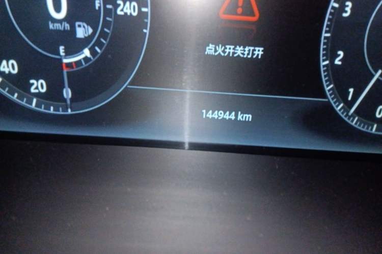 Used Land Rover Range Sport 2017 3.0 SC V6 HSE DYNAMIC Odometer Close Up