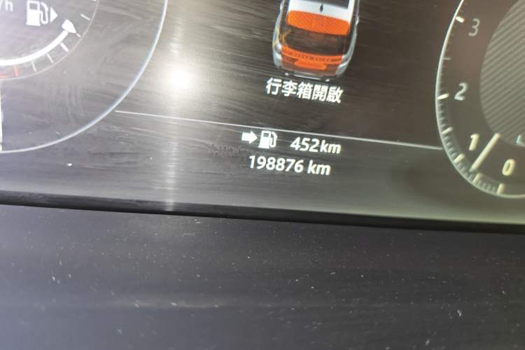 Used Land Rover Range Sport 2017 3.0 SC V6 HSE DYNAMIC Odometer Close Up