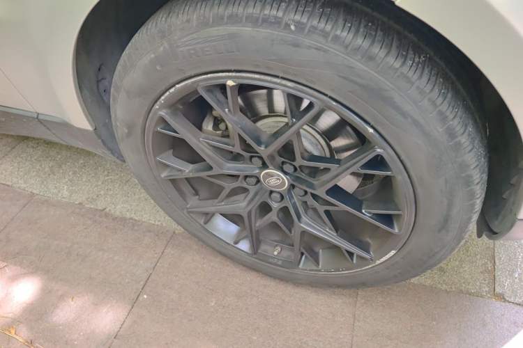 Used Land Rover Range Sport 2017 3.0 SC V6 SE Right Front Wheel Hub