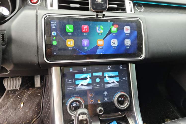 Used Land Rover Range Sport 2017 3.0 SC V6 SE Audio And AC Panel