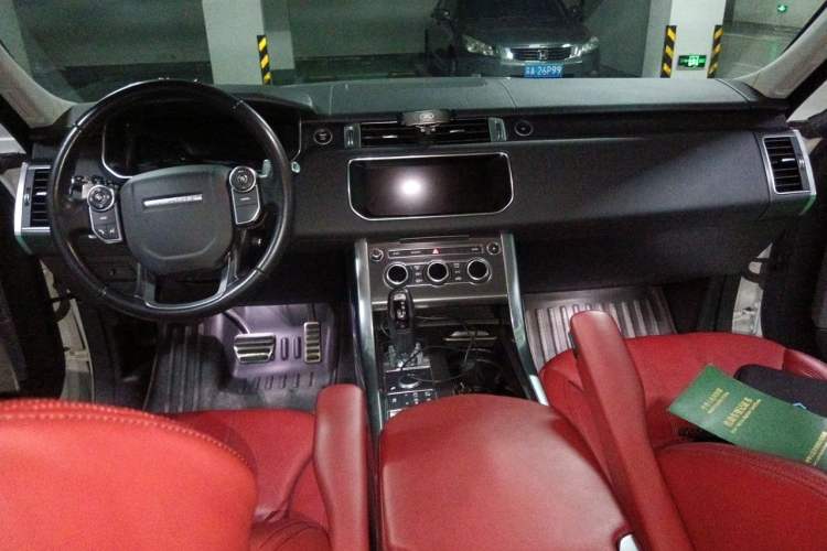 Used Land Rover Range Sport 2017 3.0 SC V6 HSE DYNAMIC Center Console