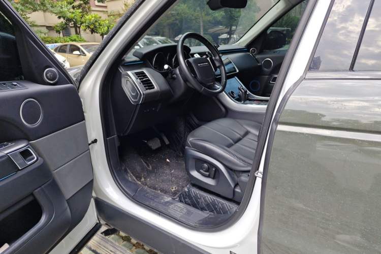 Used Land Rover Range Sport 2017 3.0 SC V6 SE Driver Seat