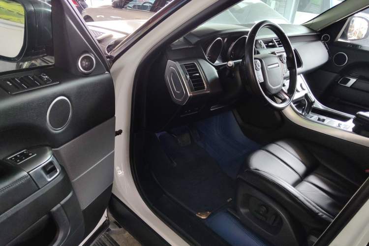Used Land Rover Range Sport 2017 3.0 SC V6 SE Driver Seat
