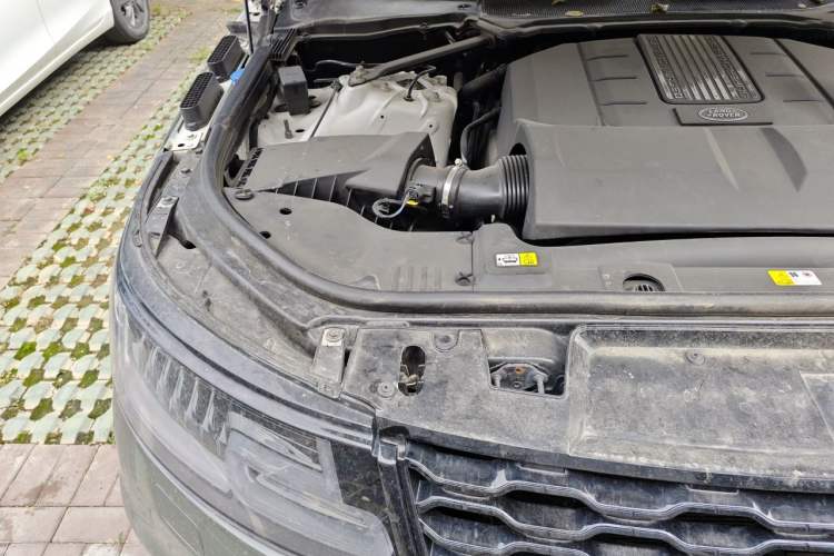 Used Land Rover Range Sport 2017 3.0 SC V6 SE Engine Bay Right