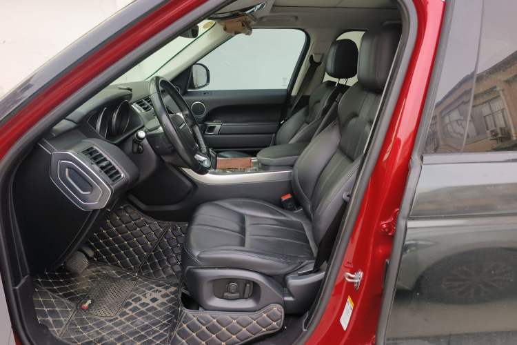 Used Land Rover Range Sport 2017 3.0 SC V6 SE Left Front Seat