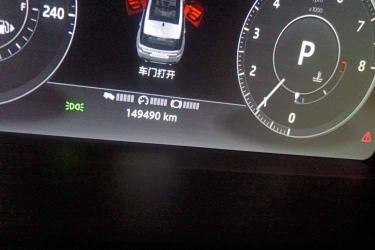 Used Land Rover Range Sport 2017 3.0 SC V6 HSE DYNAMIC Odometer Close Up