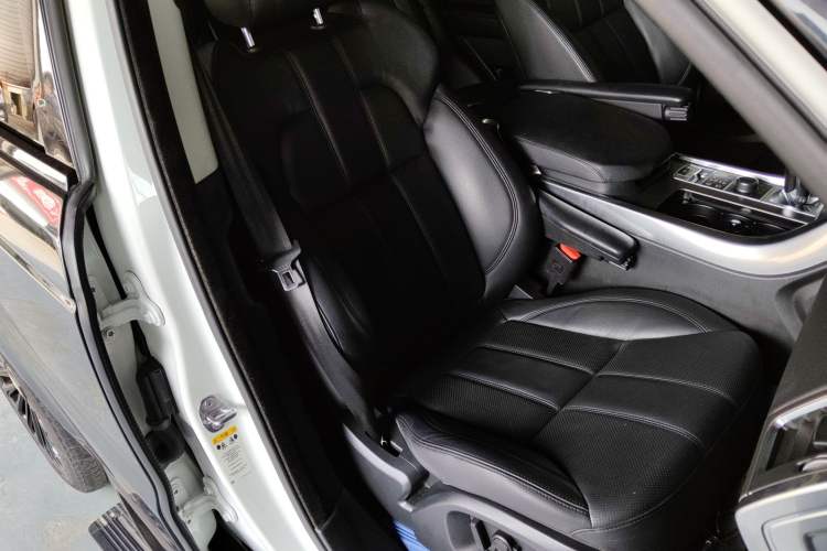 Used Land Rover Range Sport 2017 3.0 SC V6 SE Right Front Seat