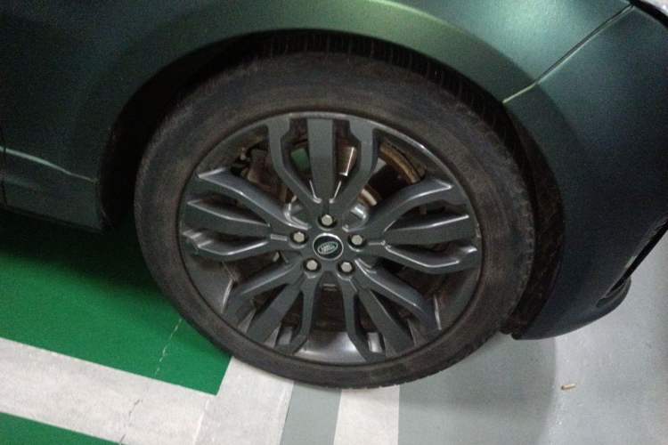 Used Land Rover Range Sport 2017 3.0 SC V6 HSE DYNAMIC Right Front Wheel Hub