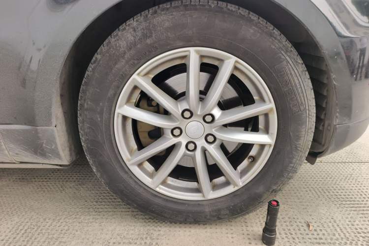 Used Land Rover Range Sport 2017 3.0 SC V6 SE Right Front Wheel Hub