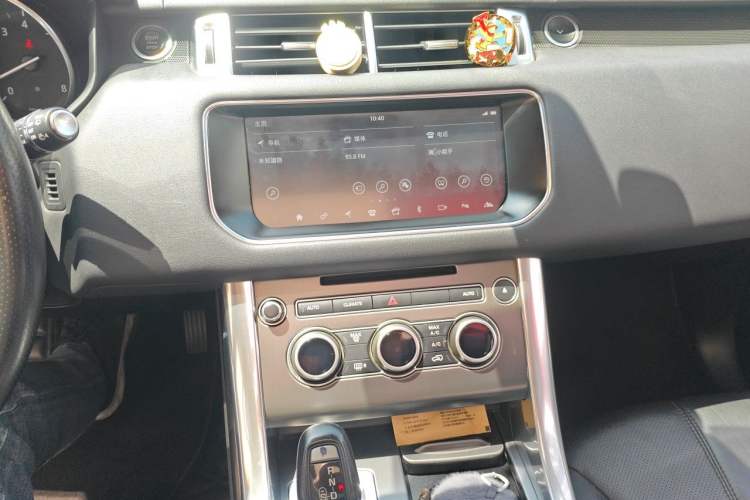 Used Land Rover Range Sport 2017 3.0 SC V6 SE Audio And AC Panel