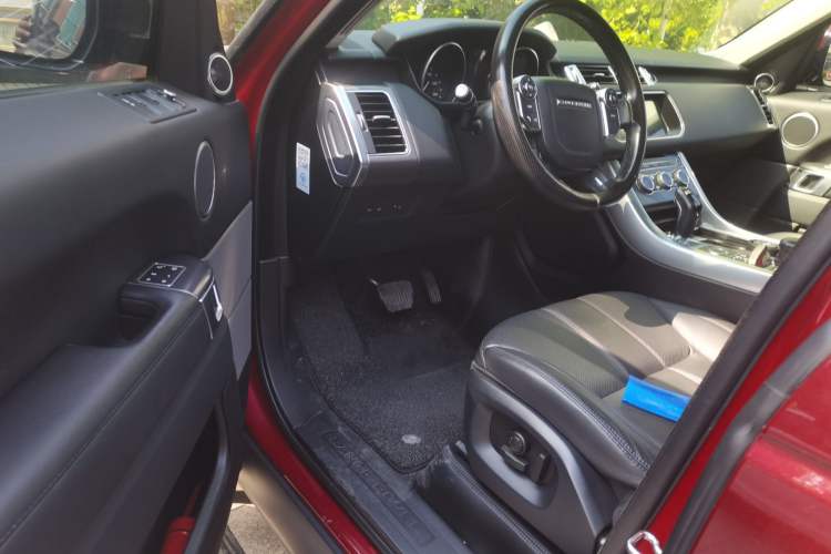 Used Land Rover Range Sport 2017 3.0 SC V6 SE Driver Seat