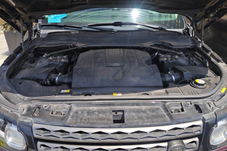 Used Land Rover Range Sport 2017 3.0 SC V6 SE Engine Bay