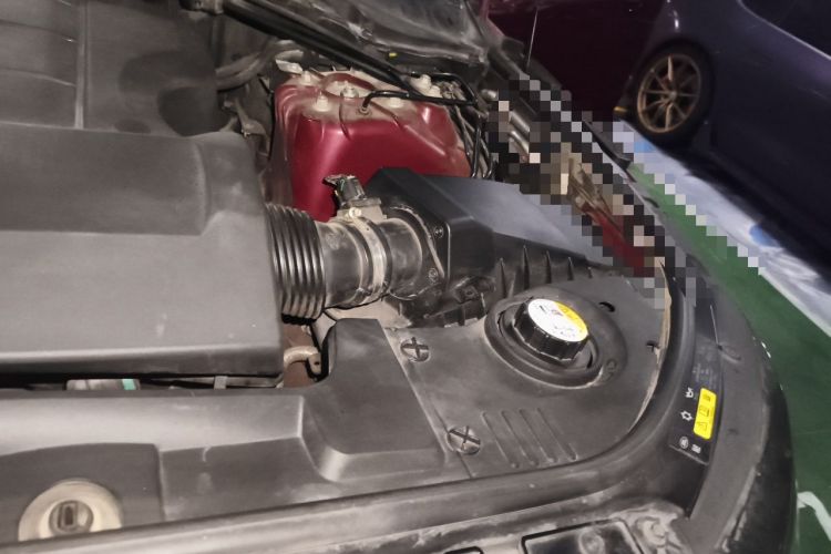Used Land Rover Range Sport 2017 3.0 SC V6 HSE Engine Bay Left