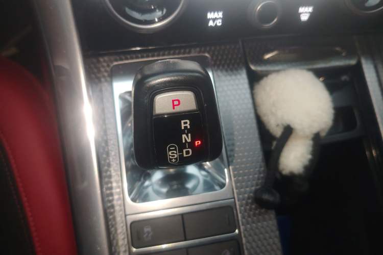 Used Land Rover Range Sport 2017 3.0 SC V6 HSE DYNAMIC Gear Lever