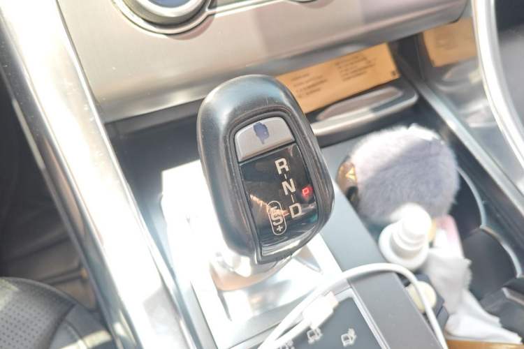 Used Land Rover Range Sport 2017 3.0 SC V6 SE Gear Lever