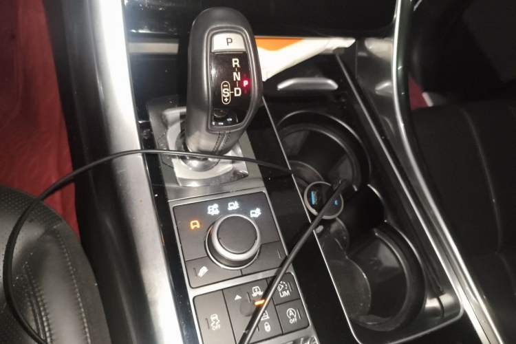 Used Land Rover Range Sport 2017 3.0 SC V6 HSE Gear Lever