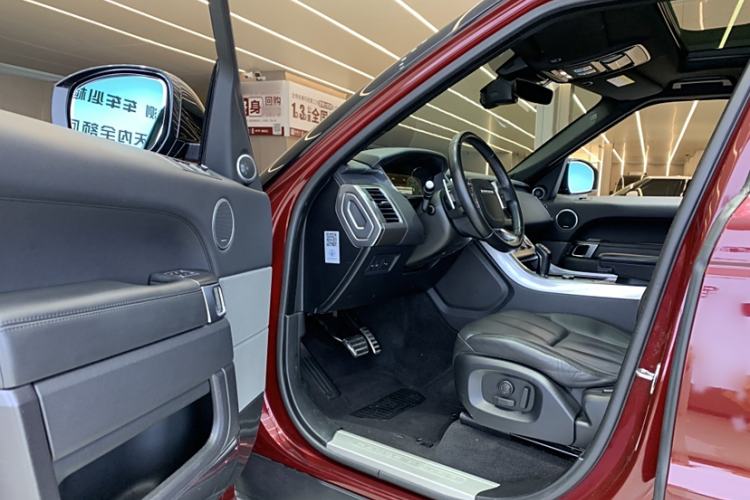 Used Land Rover Range Sport 2017 3.0 SC V6 HSE DYNAMIC Interior 7