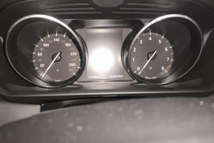 Used Land Rover Range Sport 2017 3.0 SC V6 HSE Odometer Close Up