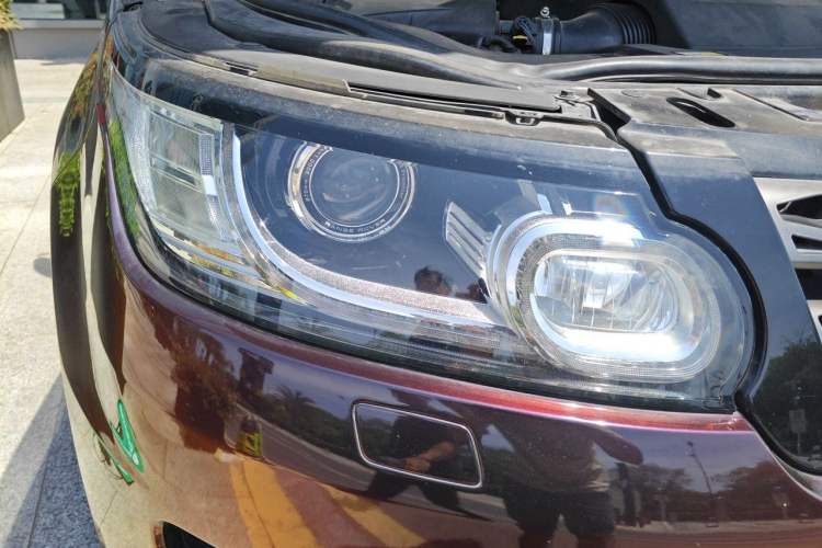 Used Land Rover Range Sport 2017 3.0 SC V6 SE Right Front Headlight
