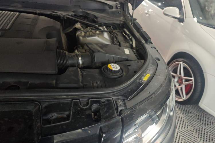 Used Land Rover Range Sport 2017 3.0 SC V6 HSE DYNAMIC Engine Bay Left
