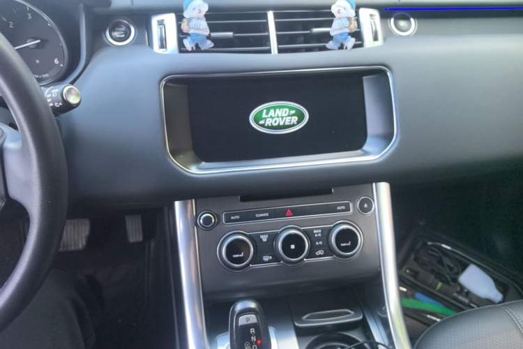 Used Land Rover Range Sport  Audio And AC Panel