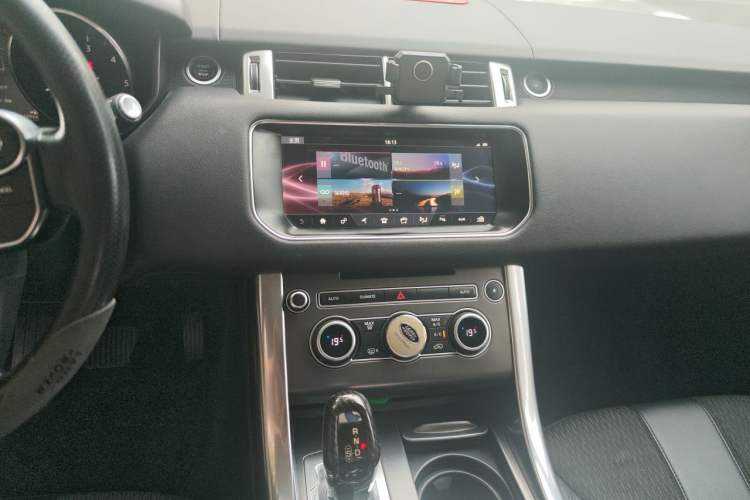 Used Land Rover Range Sport  Audio And AC Panel
