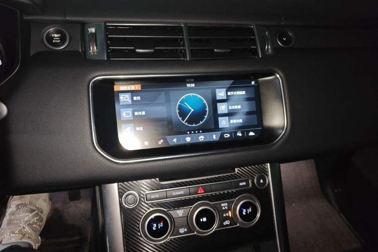Used Land Rover Range Sport 2017 3.0 SC V6 SE Audio And AC Panel