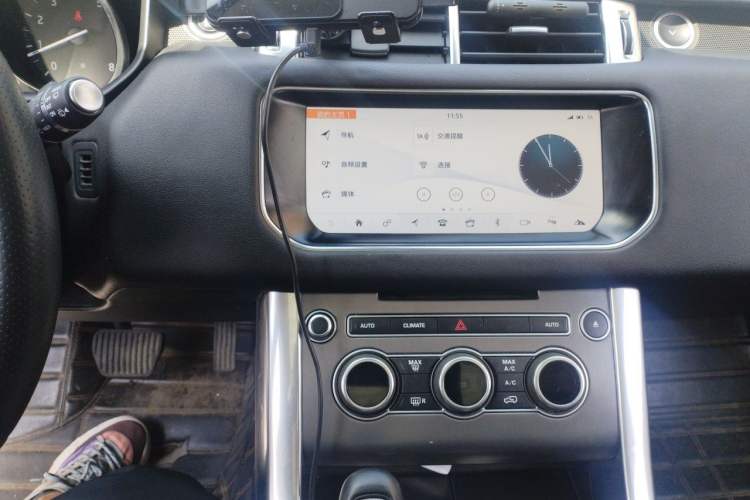Used Land Rover Range Sport 2017 3.0 SC V6 SE Audio And AC Panel